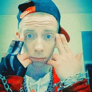 Meet your Posher, Brandon